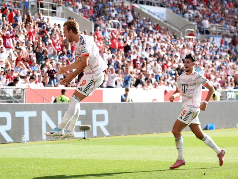 巧妙的挑射, 其冠军加拉 巧妙的挑射, 其冠军加拉