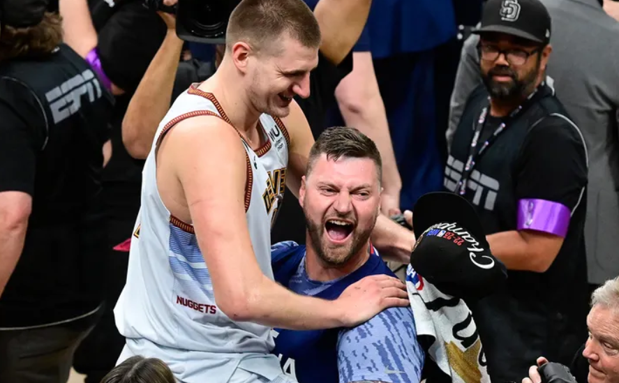 据丹佛电视, dingy 据丹佛电视, dingy